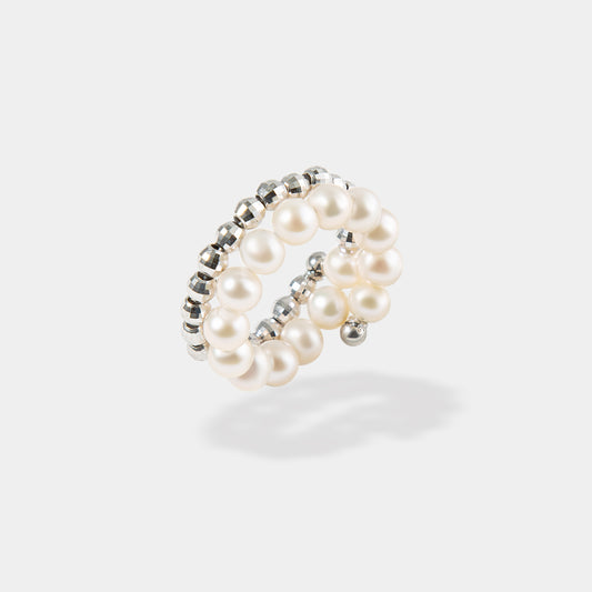Enhance your elegance with our exquisite Spiral Pearl x White Gold Ring, a perfect blend of sophistication and style.