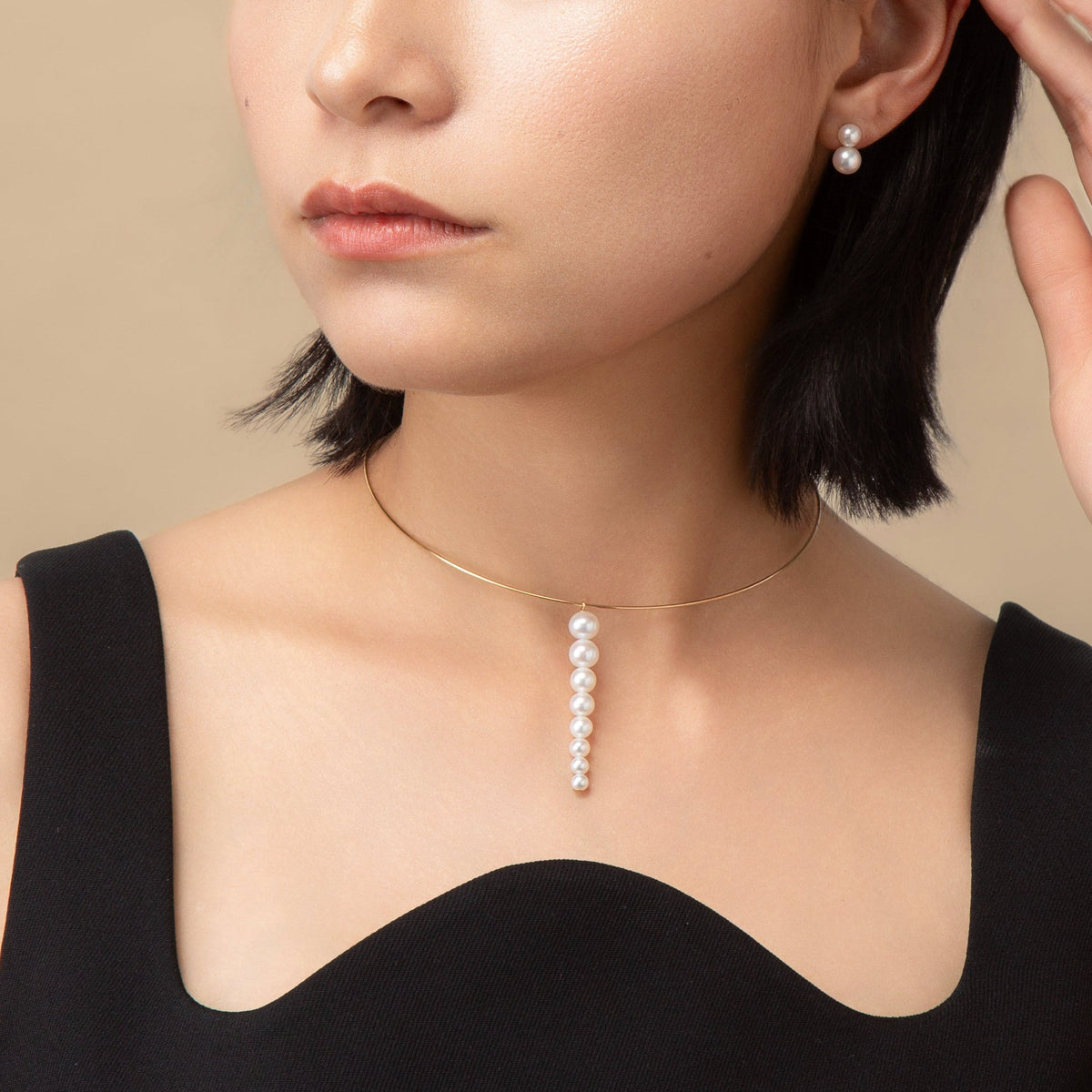 Stella Choker worn with a black top