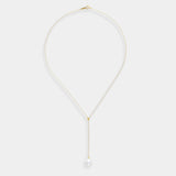 Elegant freshwater pearl necklace featuring a luxurious 18k yellow gold chain, perfect for any special occasion.