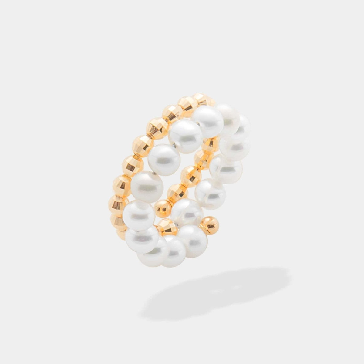 Spiral Pearl Gold Ring: freshwater pearls and 18K yellow gold on memory wire