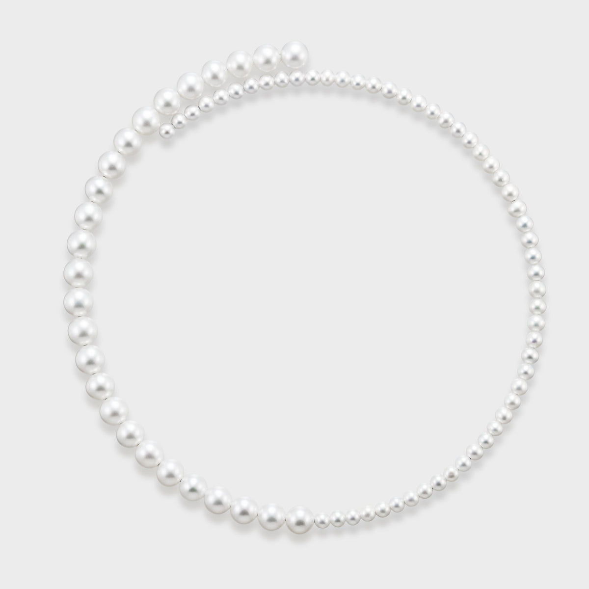 LAILA Pearl Choker turned to show the overlapping ends