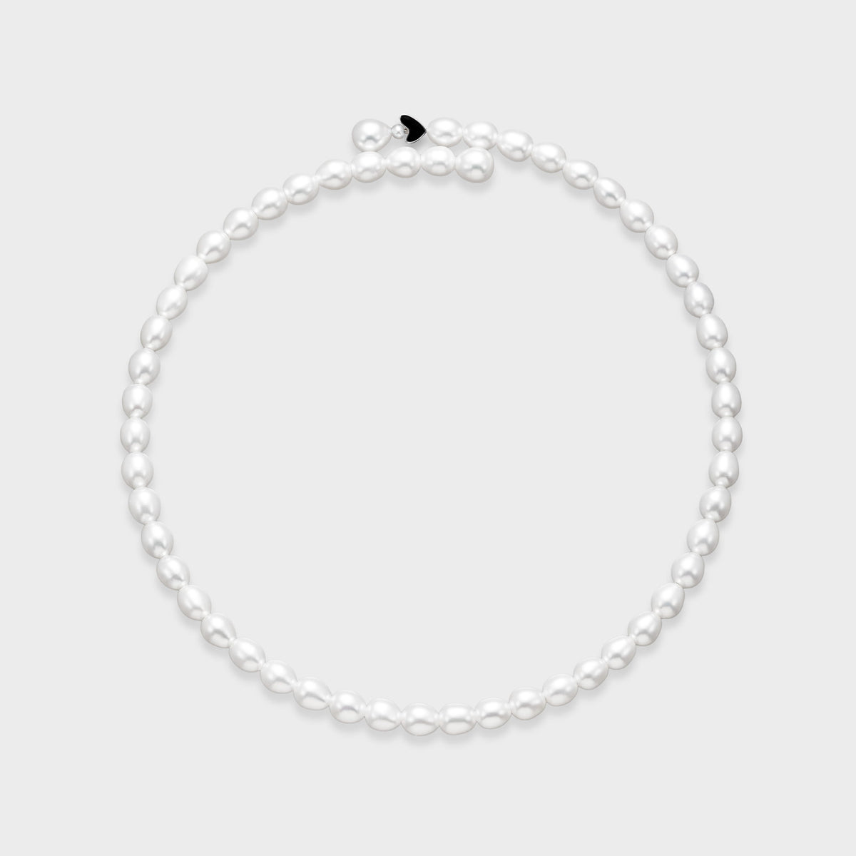 Black Enamel Pearl Choker turned to show the heart at the back