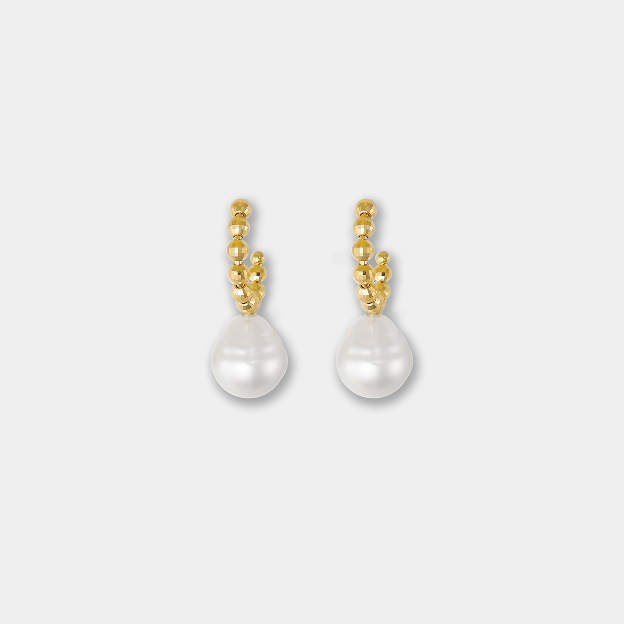 White Pearl 18K Gold Earring
